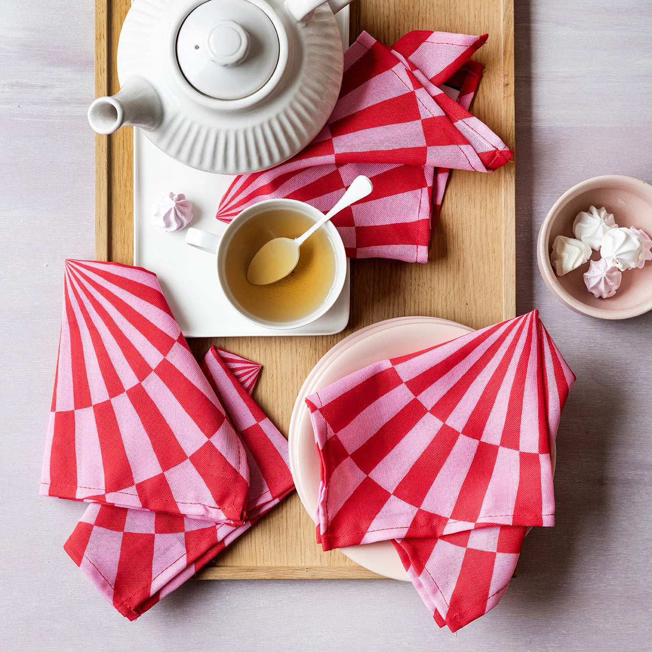 4 stk. røde cirkusservietter