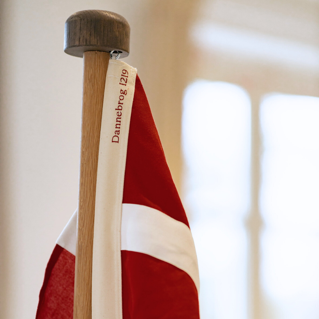 Luksus flagstang i egetræ med Dannebrog 1219, 180 cm