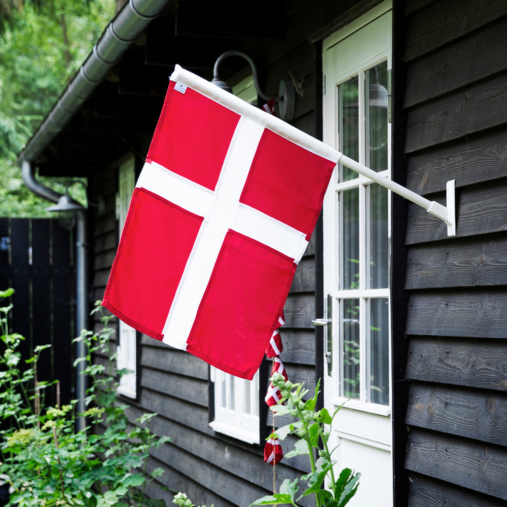 Facadestang med Dannebrog