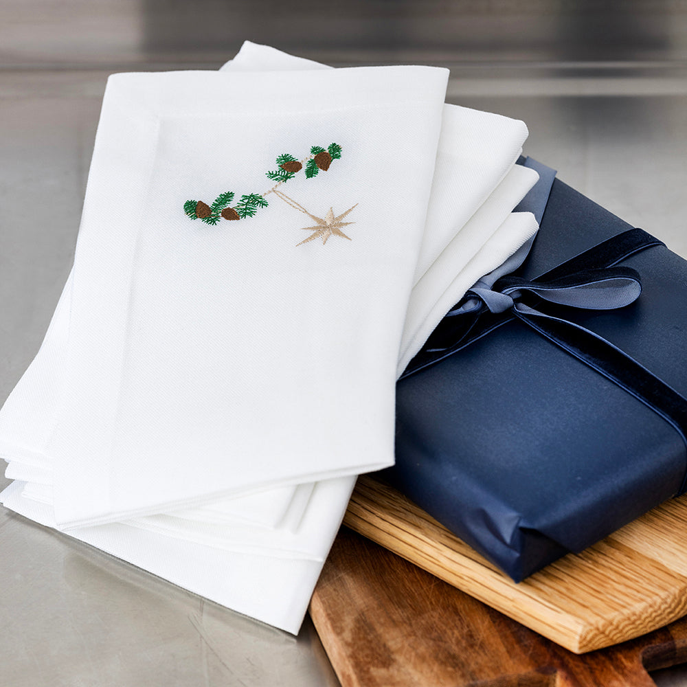 6 stk. juleservietter med klassiske motiver