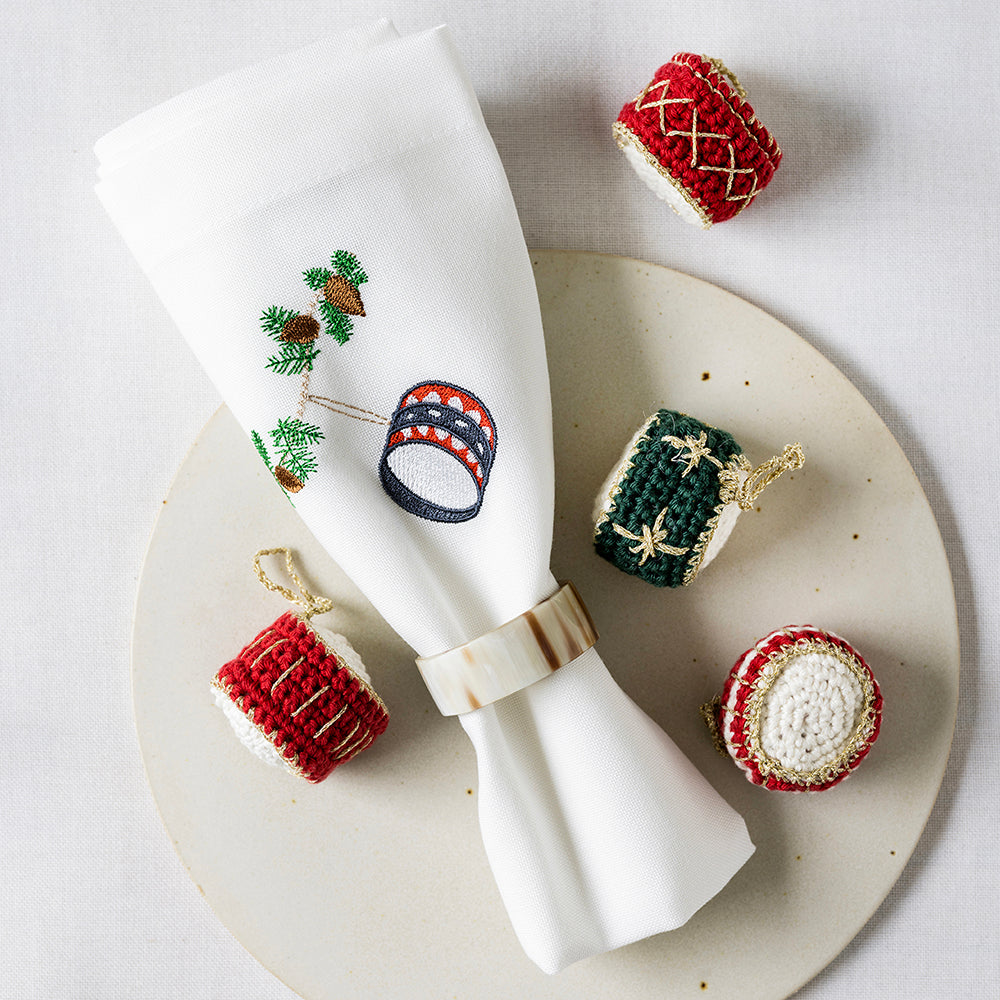 6 stk. juleservietter med klassiske motiver