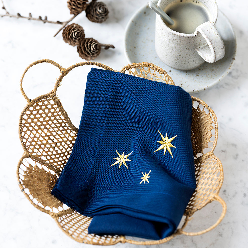 Midnatsblå serviet med guldstjerner - 2. sortering