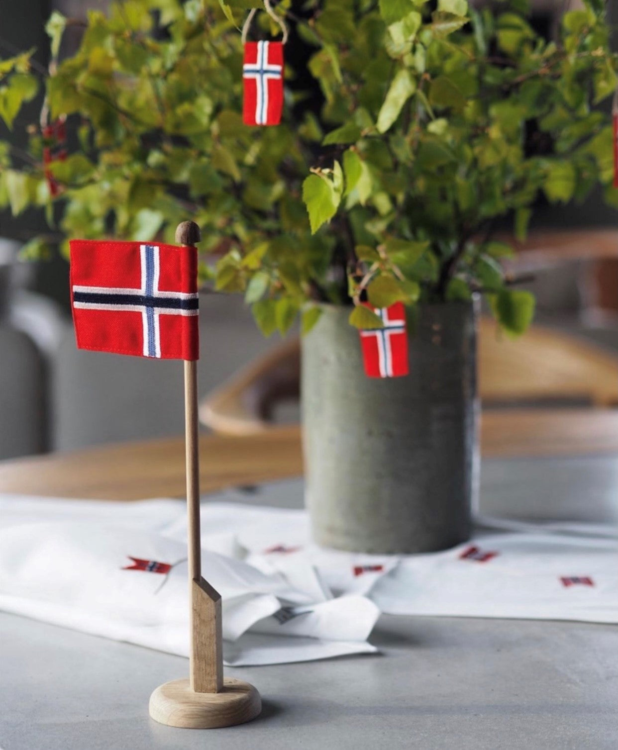 Bordflagstang med norsk flag