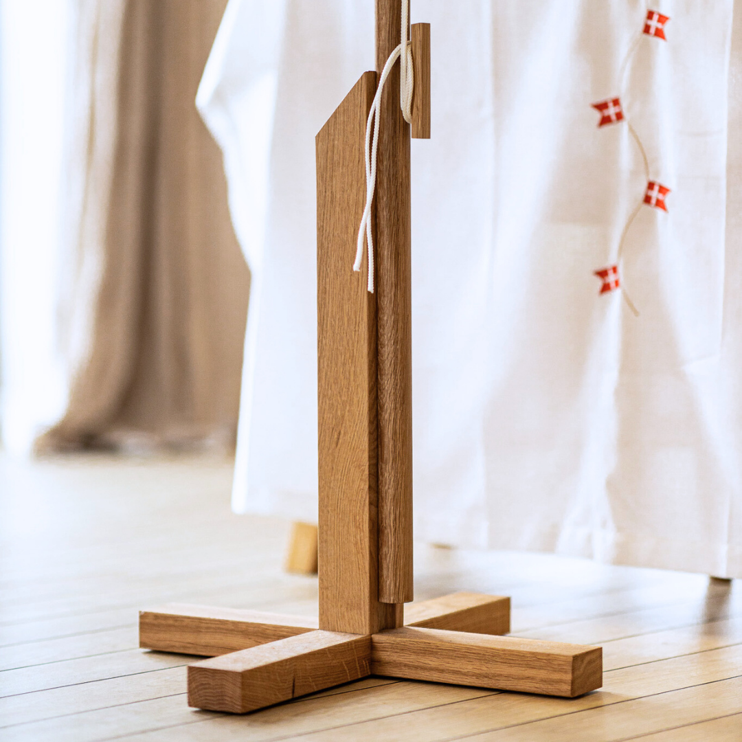 Luksus flagstang i egetræ med Dannebrog 1219, 180 cm