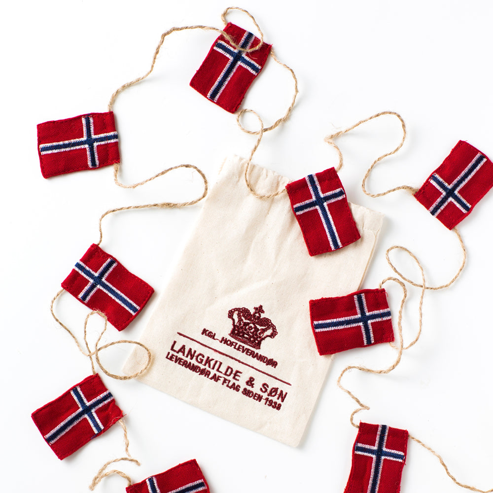 Lille flagranke med 10 norske flag