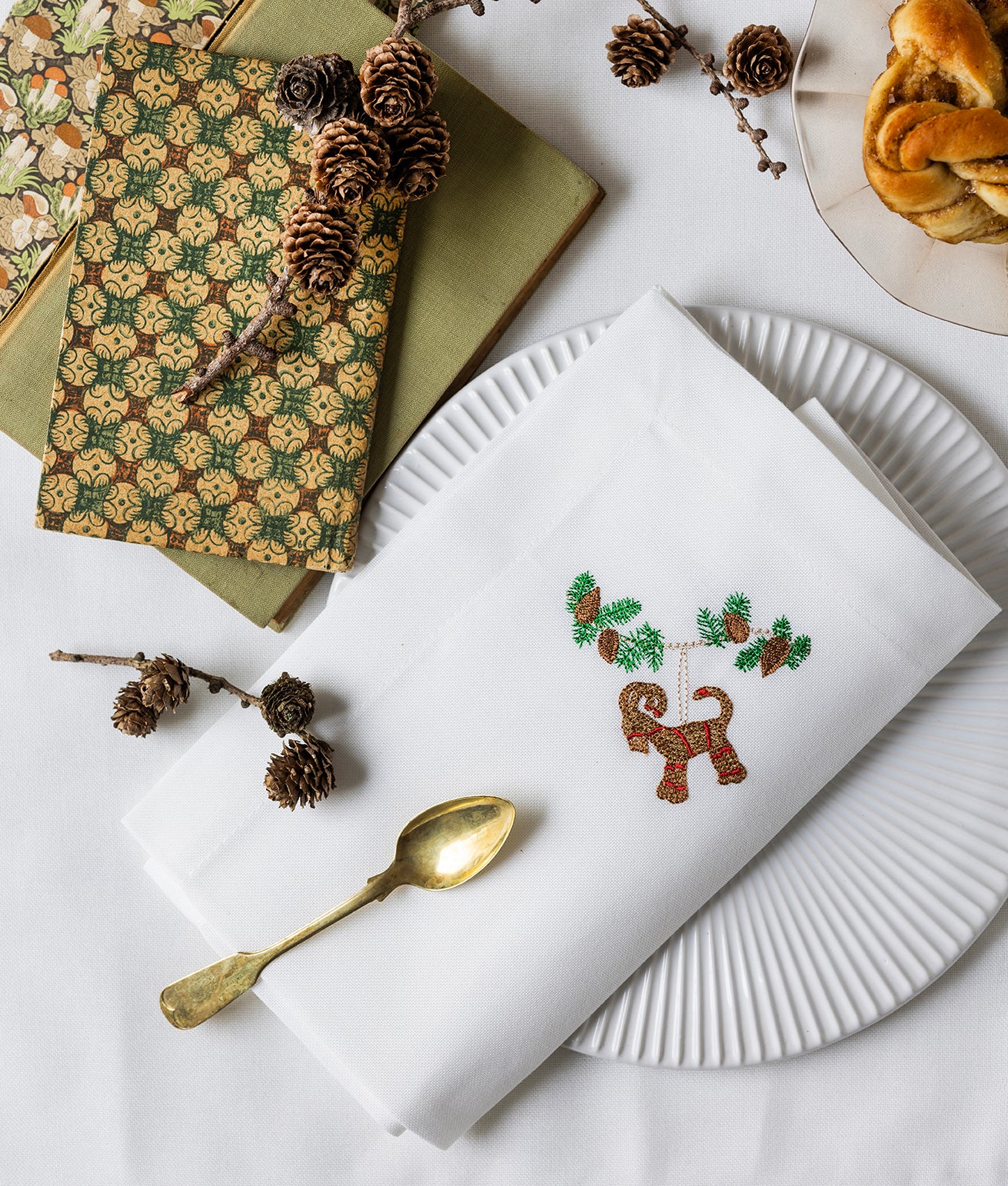 6 stk. juleservietter med klassiske motiver
